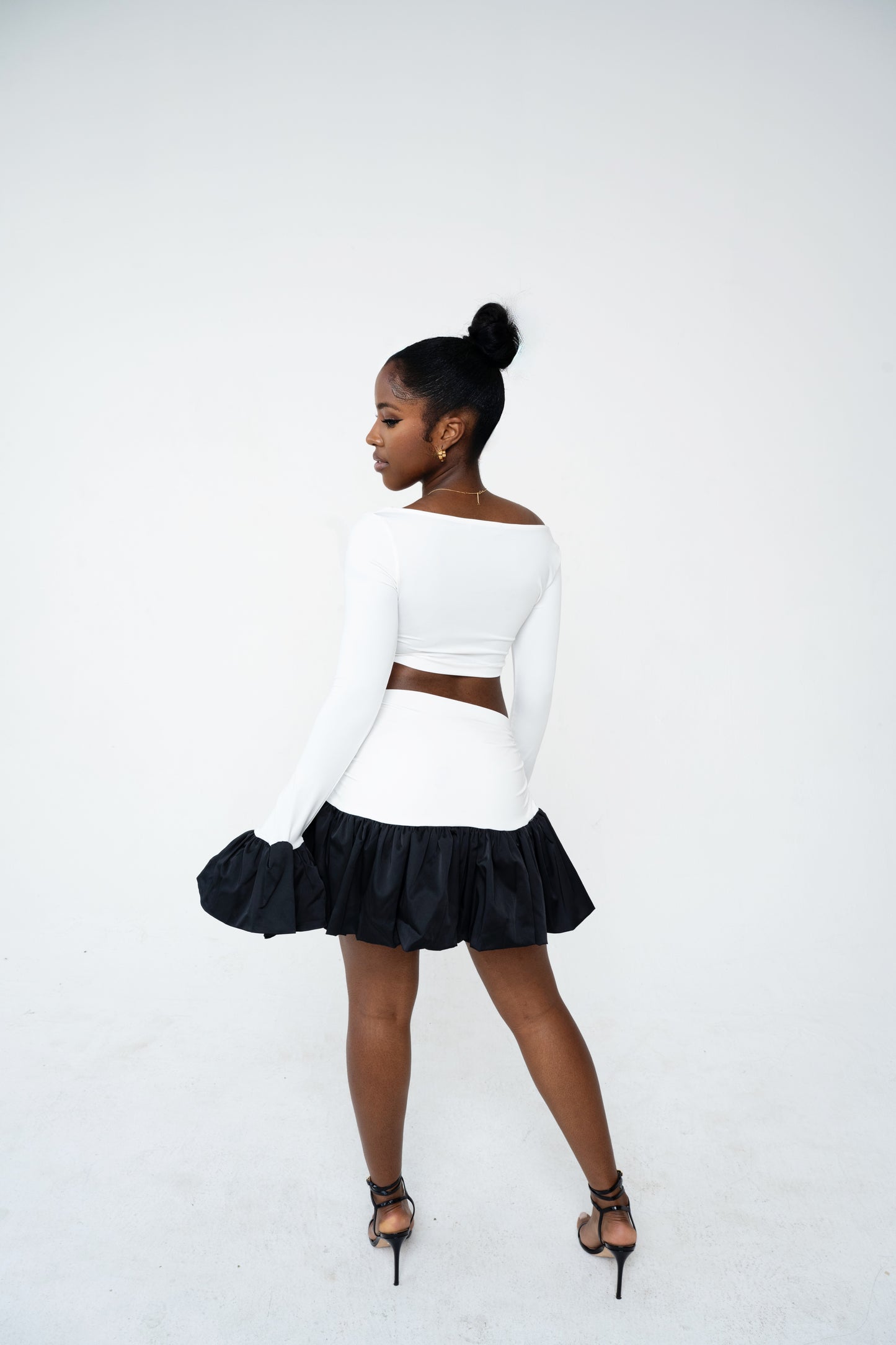 White & Black Two-Tone Set